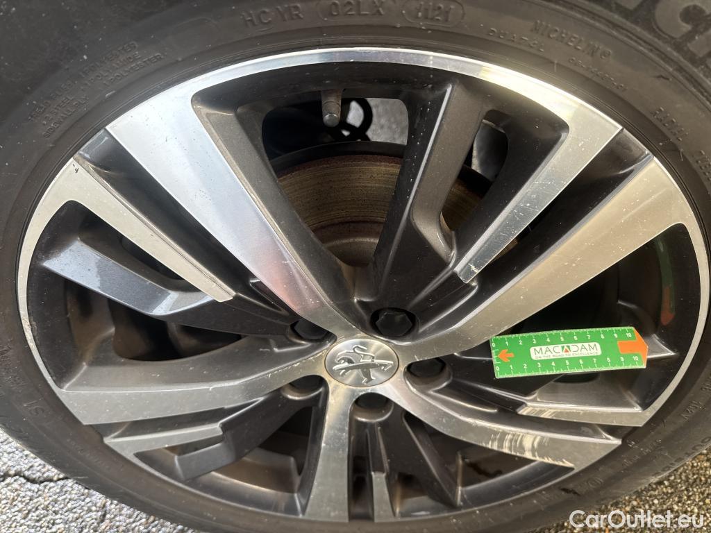  Peugeot  5008  Allure Pack 1.2 PureTech 130CV BVA8 7 Sieges E6d #42