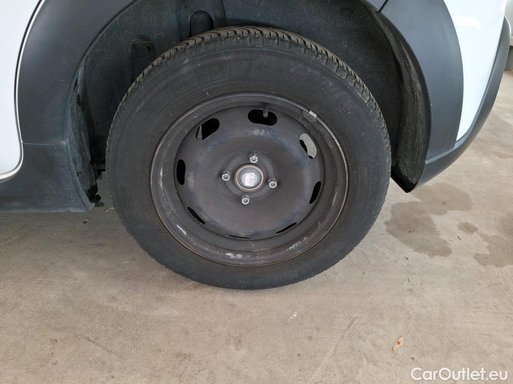  Citroen  C3  Feel Business 1.5 BlueHDI 100CV BVM5 E6dT #13