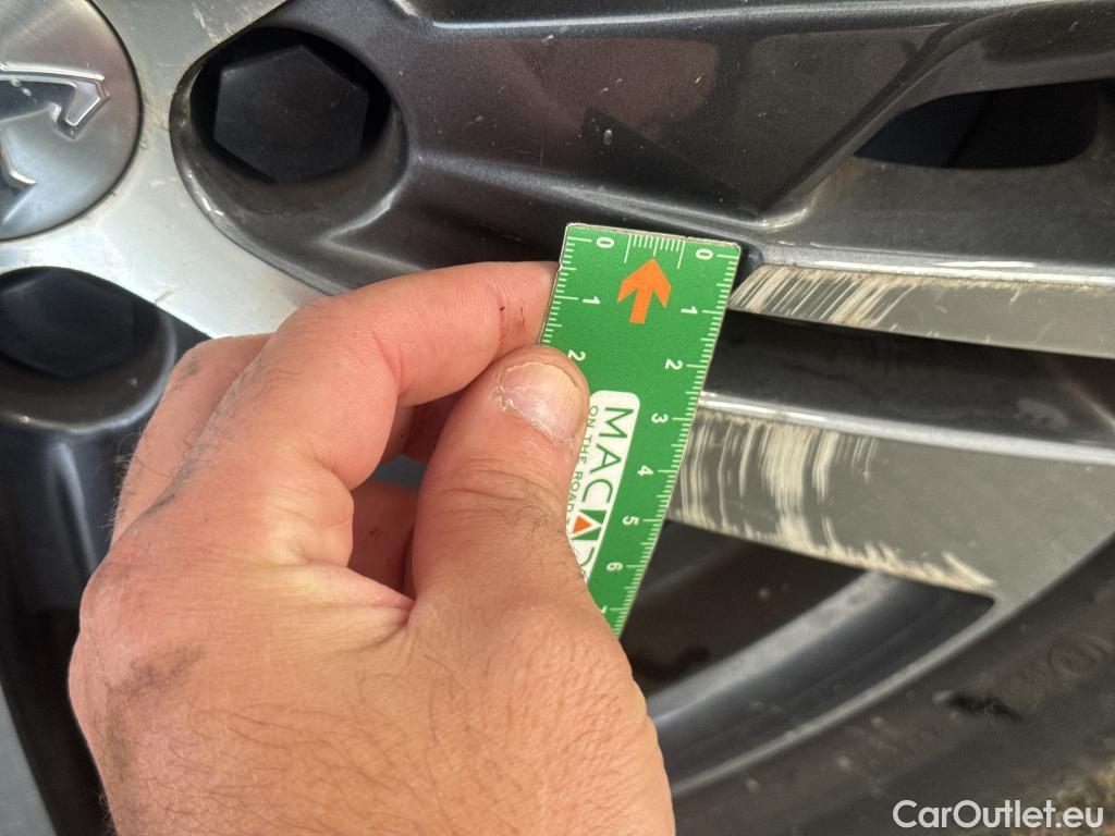  Peugeot  5008  Allure Pack 1.2 PureTech 130CV BVA8 7 Sieges E6d #40