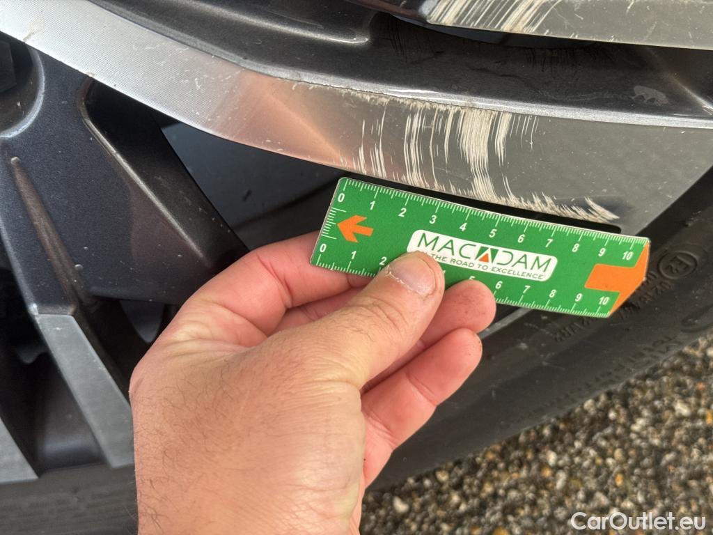  Peugeot  5008  Allure Pack 1.2 PureTech 130CV BVA8 7 Sieges E6d #37