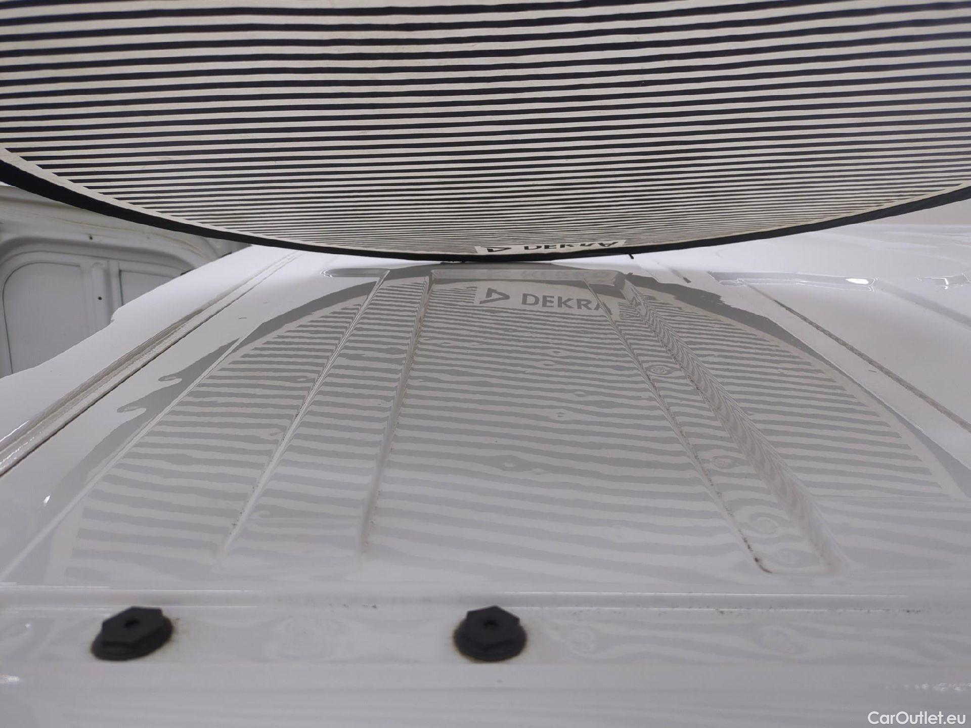  Renault  Trafic  Fourgon L1H1 3T Grand Confort 2.0 dCi 130CV BVM6 E6d #27