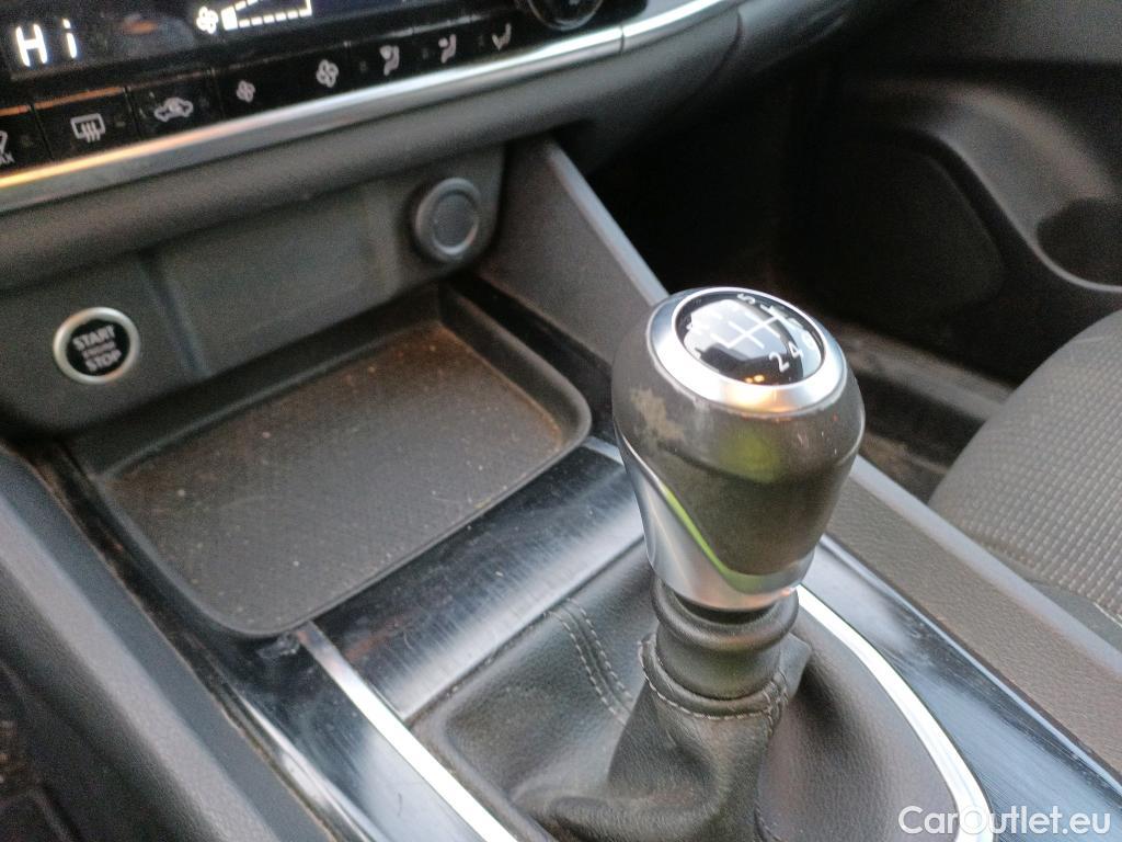  Nissan  Qashqai NISSAN  / 2021 / 5P / todoterreno DIG-T 103kW (140CV) mHEV 4x2 Acenta #6