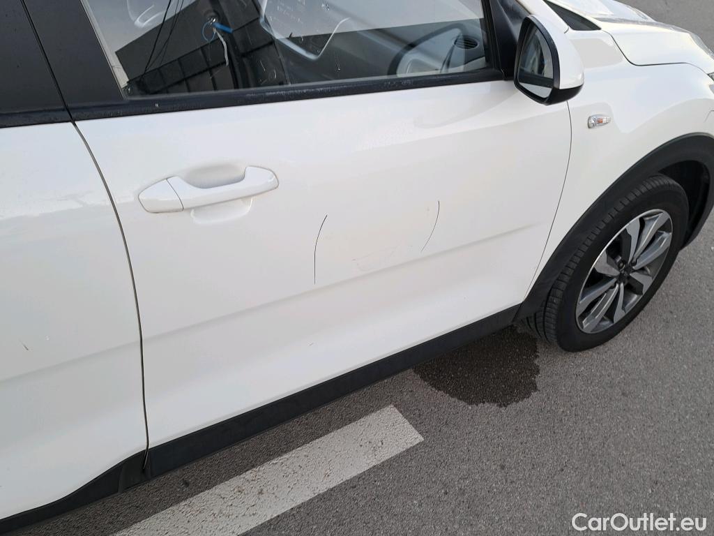  KIA  STONIC KIA  / 2017 / 5P / todoterreno 1.0 T-GDi 74kW (100CV) MHEV iMT Concept #4