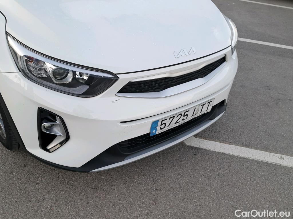  KIA  STONIC KIA  / 2017 / 5P / todoterreno 1.0 T-GDi 74kW (100CV) MHEV iMT Concept #18