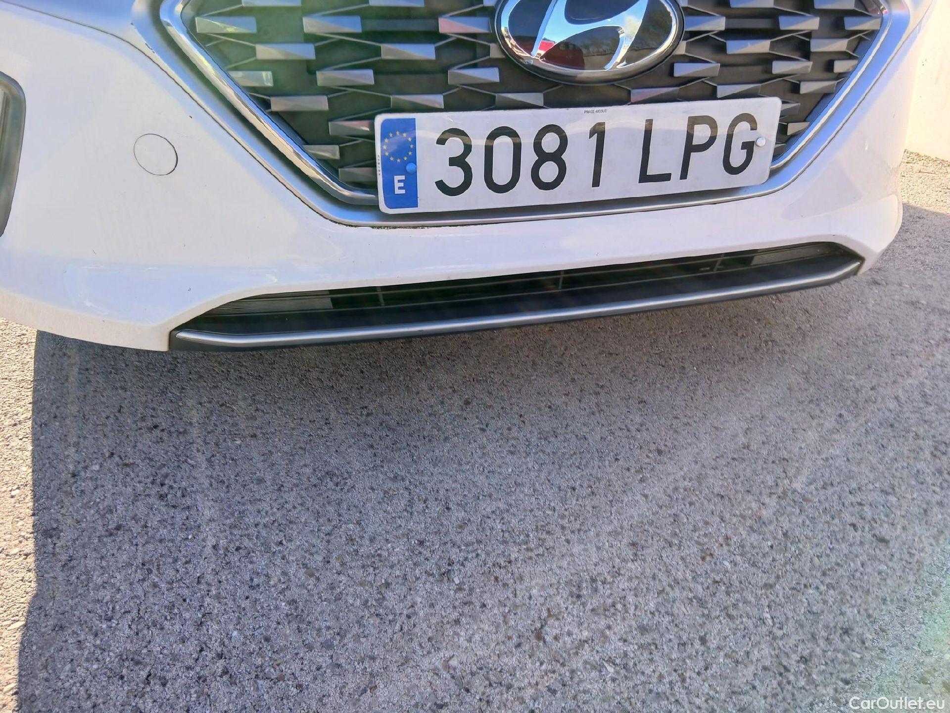  Hyundai   Ioniq HYUNDAI / 2019 / 5P / berlina con portón 1.6 GDI HEV Klass DCT #5