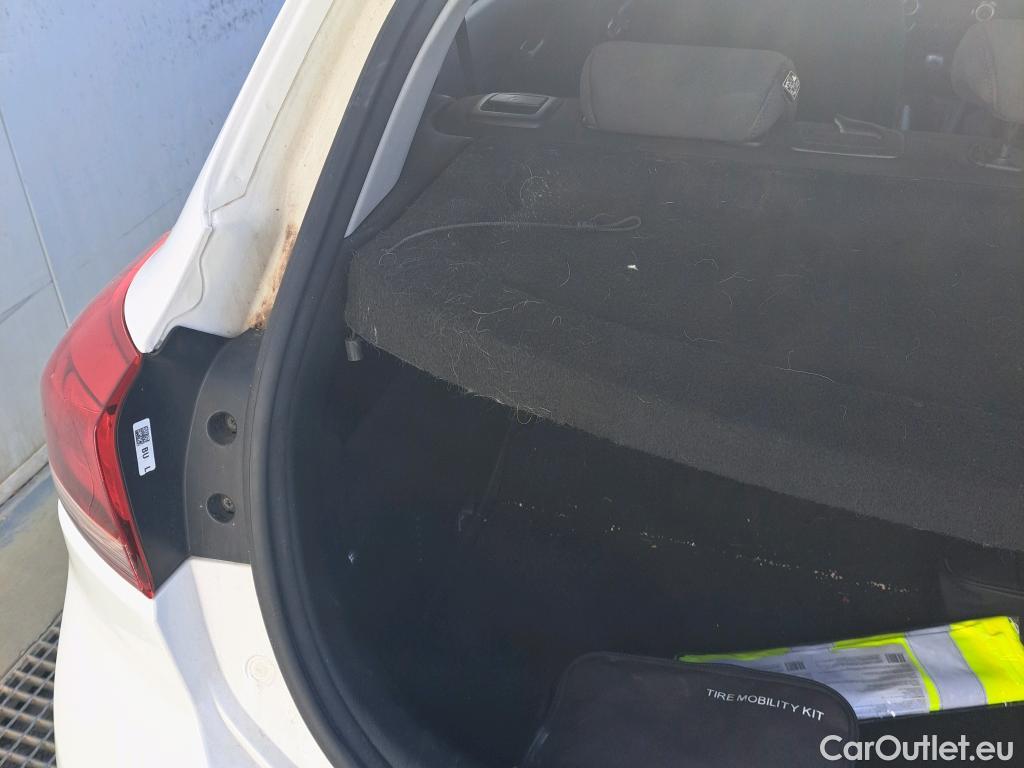  KIA  Rio KIA  / 2020 / 5P / berlina con portón 1.0 T-GDi 74kW (100CV) MHEV iMT Concept #10