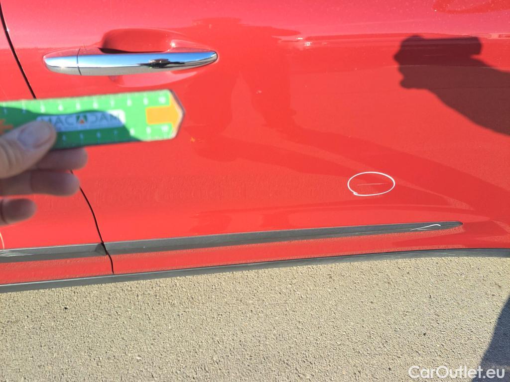  KIA  Niro KIA  / 2019 / 5P / crossover 1.6 GDi HEV 104kW (141CV) Drive #17