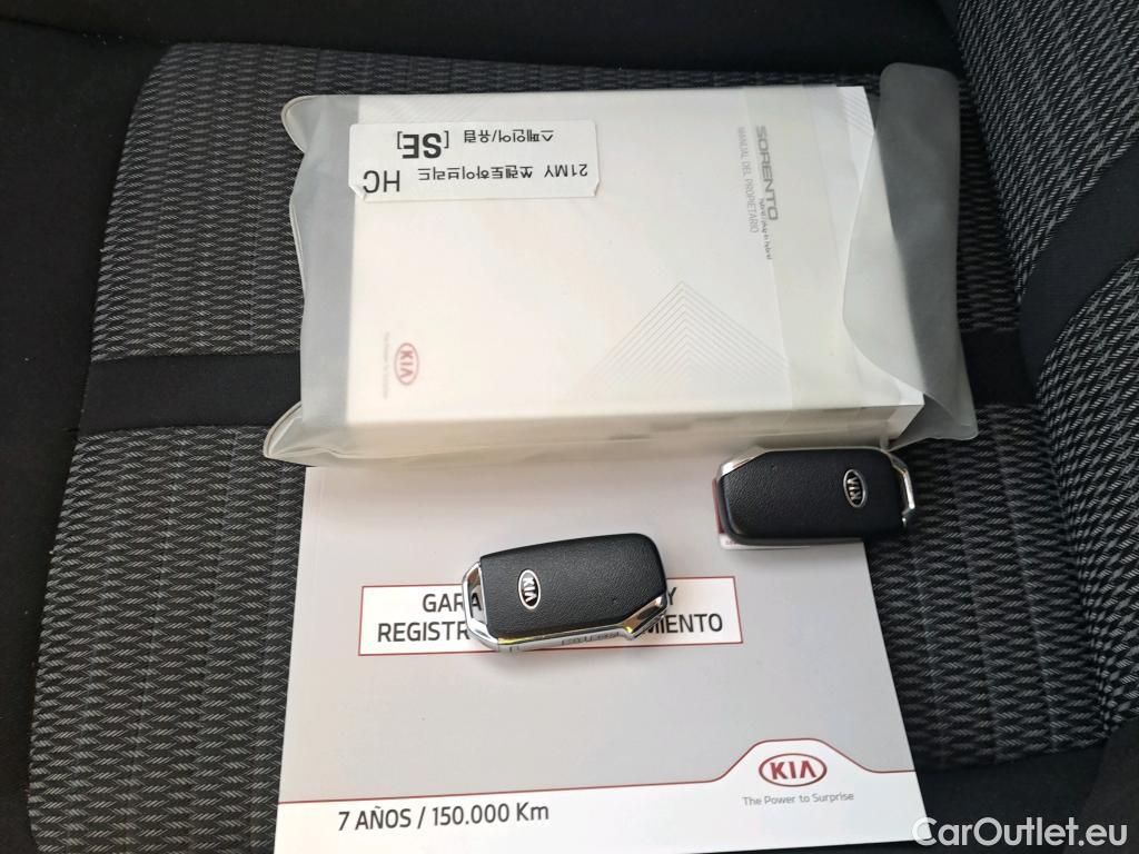  KIA  Sorento KIA  / 2020 / 5P / todoterreno 1.6 T-GDi PHEV Drive 4x4 7pl #6