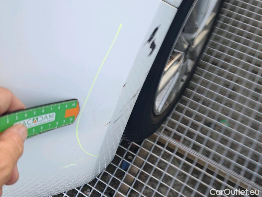  KIA  Rio KIA  / 2020 / 5P / berlina con portón 1.0 T-GDi 74kW (100CV) MHEV iMT Concept #26