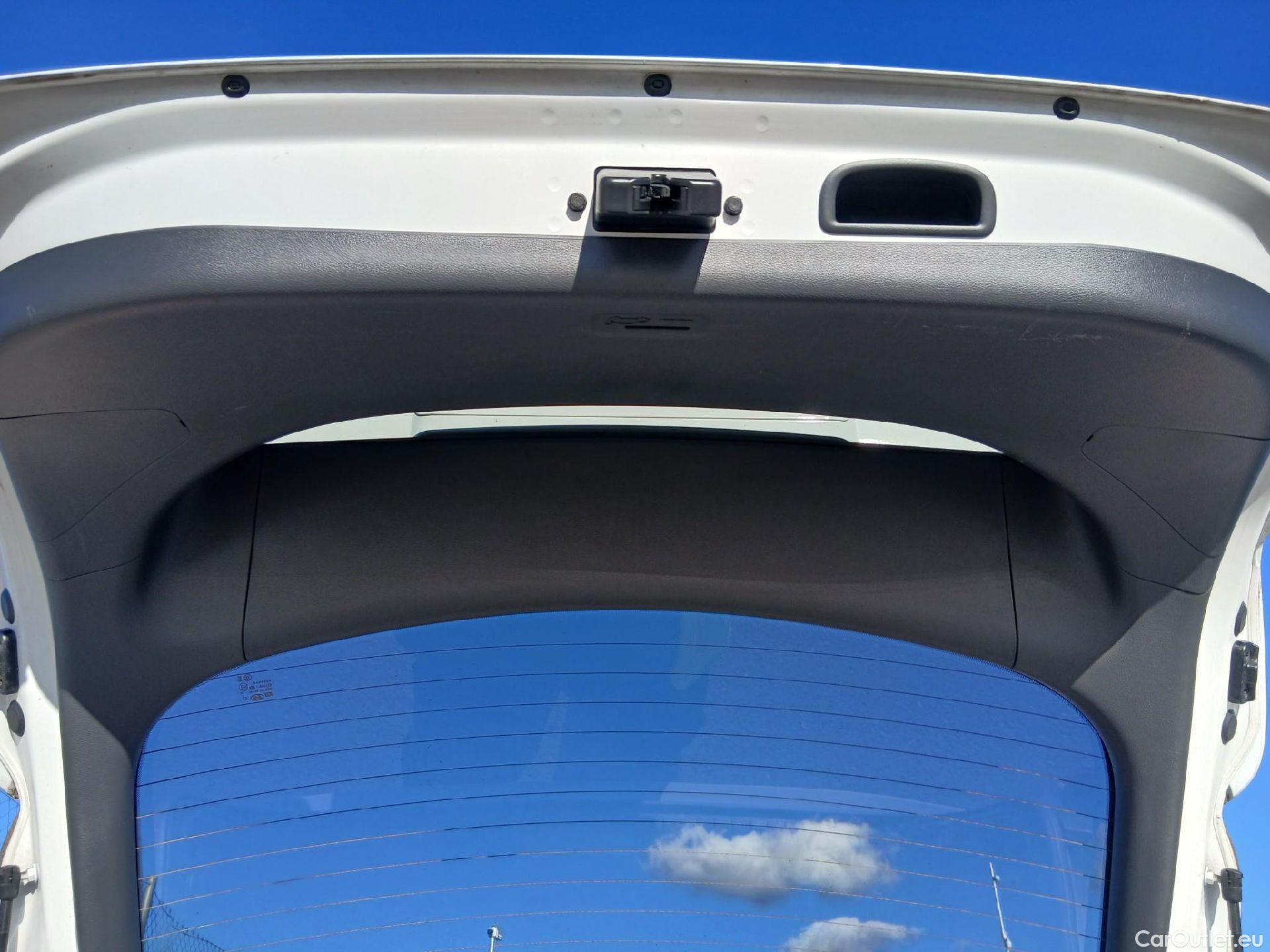  Hyundai   Ioniq HYUNDAI / 2019 / 5P / berlina con portón 1.6 GDI HEV Klass DCT #25