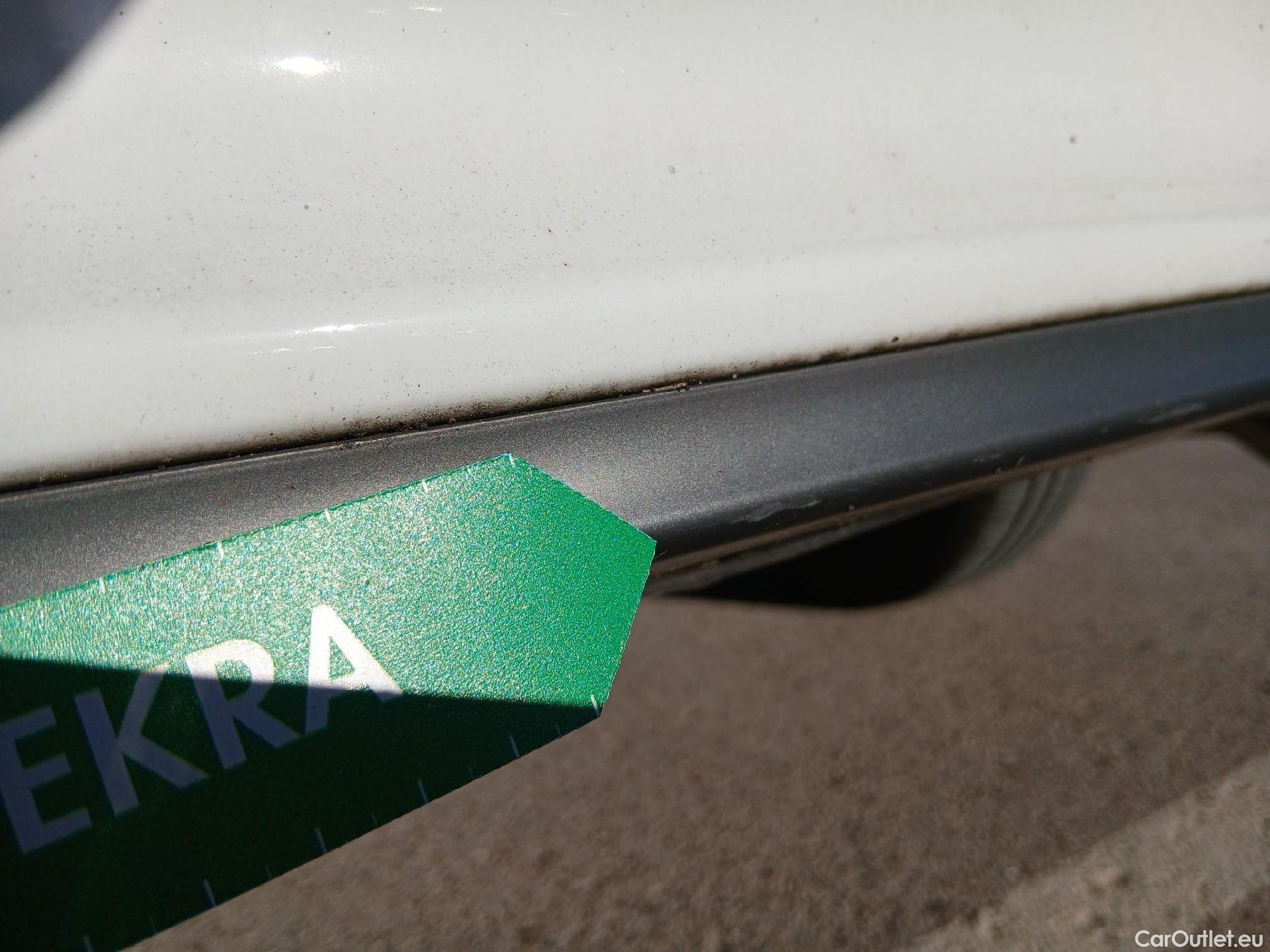  Hyundai   Ioniq HYUNDAI / 2019 / 5P / berlina con portón 1.6 GDI HEV Klass DCT #18