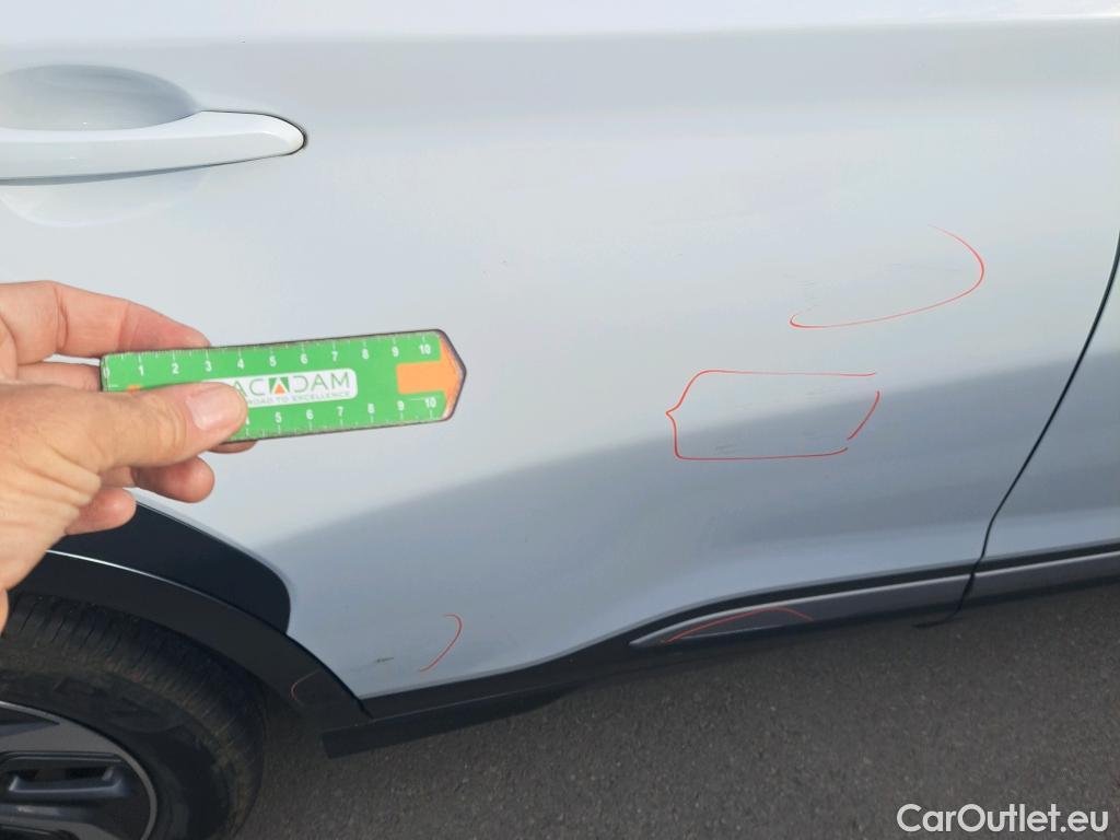  Hyundai  Konna HYUNDAI Kona / 2017 / 5P / todoterreno 1.6 GDI HEV SLE DCT #17