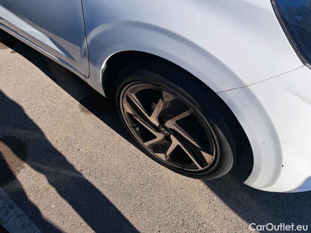  Hyundai  i10 HYUNDAI  / 2020 / 5P / berlina con portón 1.0 Tecno #1