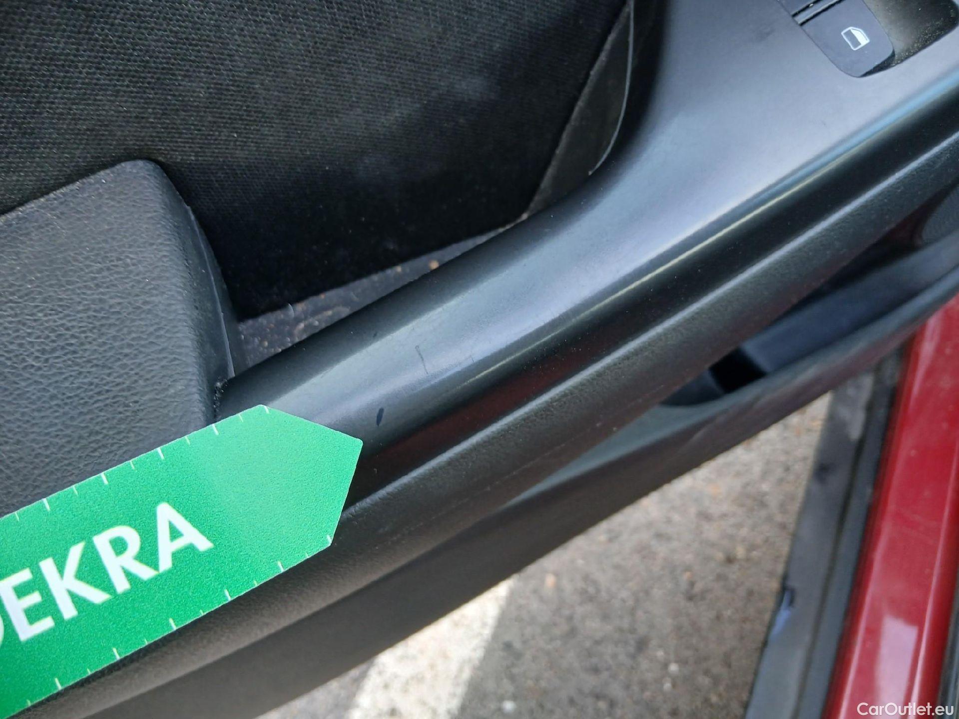  Hyundai  Konna HYUNDAI Kona / 2017 / 5P / todoterreno 1.0 TGDi Klass 4x2 #2