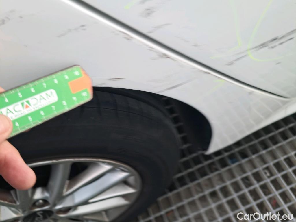  KIA  Rio KIA  / 2020 / 5P / berlina con portón 1.0 T-GDi 74kW (100CV) MHEV iMT Concept #8