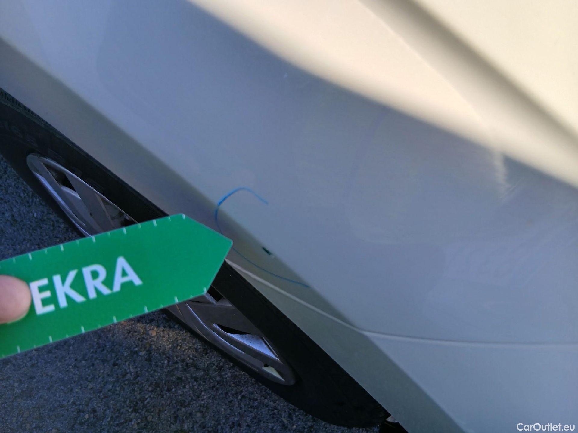  Seat  Ibiza SEAT  / 2017 / 5P / berlina con portón 1.0 MPI 59kW (80CV) Reference Plus(SP) #19