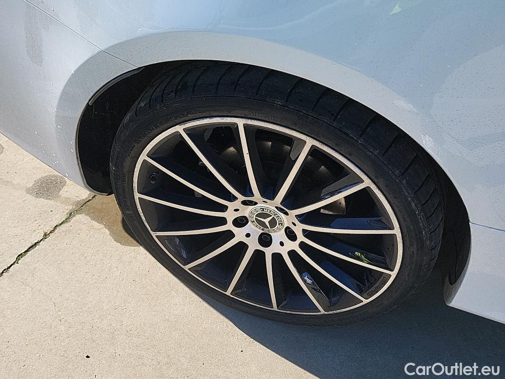  Mercedes  E-Klasse MERCEDES-BENZ Clase E / 2020 / 2P / coupé Coupé E 220 d #3