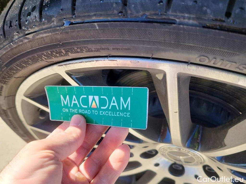  Mercedes  E-Klasse MERCEDES-BENZ Clase E / 2020 / 2P / coupé Coupé E 220 d #4