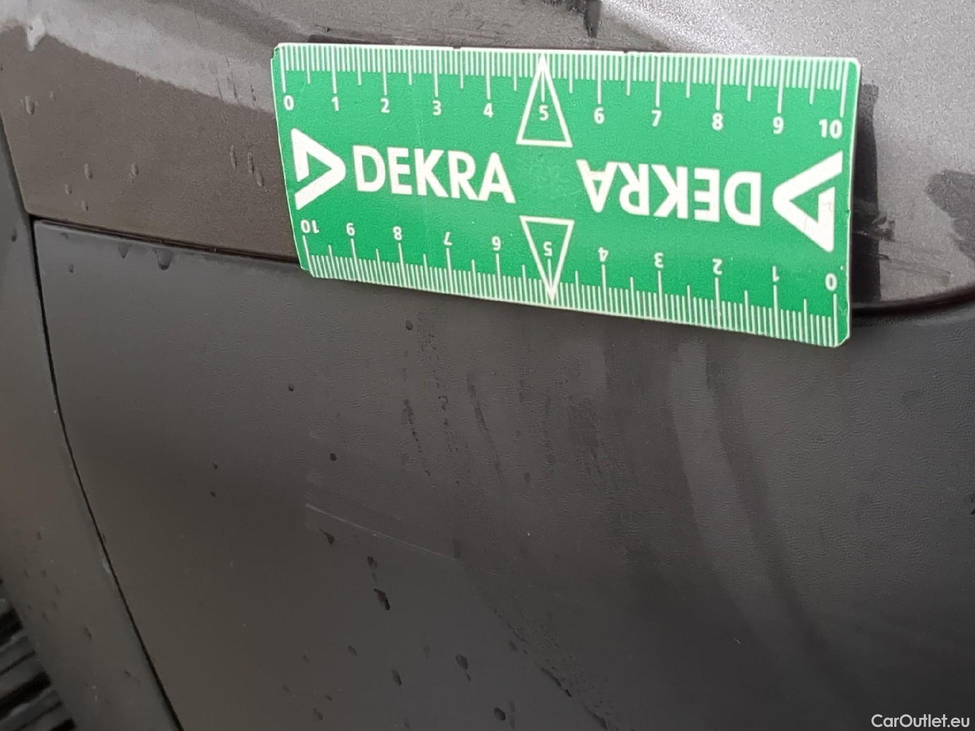  Citroen  C4  Berline Feel Pack Business 1.5 BlueHDI 110CV BVM6 E6d #23