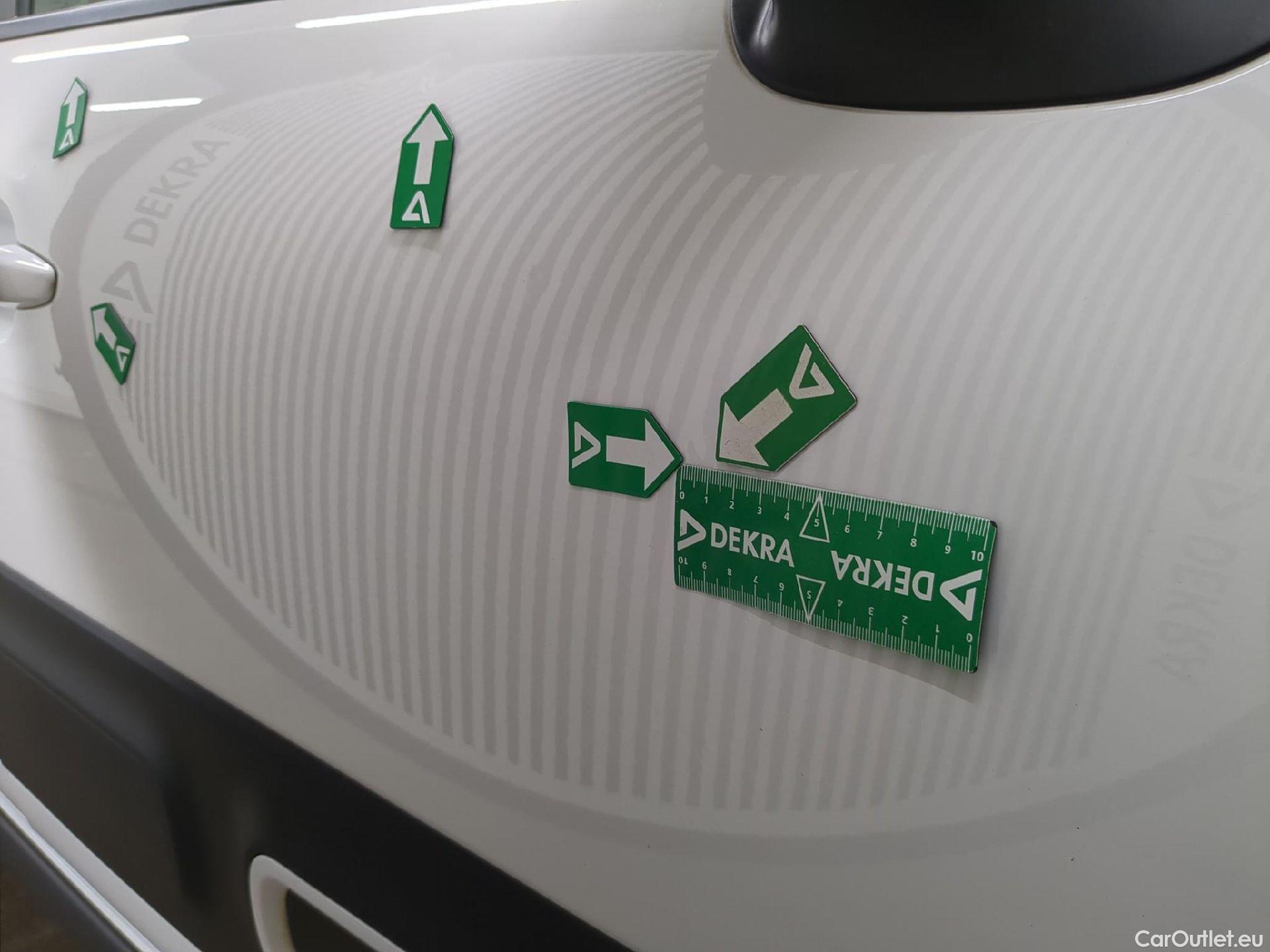  Citroen  C3 CITROEN  Société / 2020 / 5P / Berline / VU PureTech 83 S&S BVM Feel Nav #29