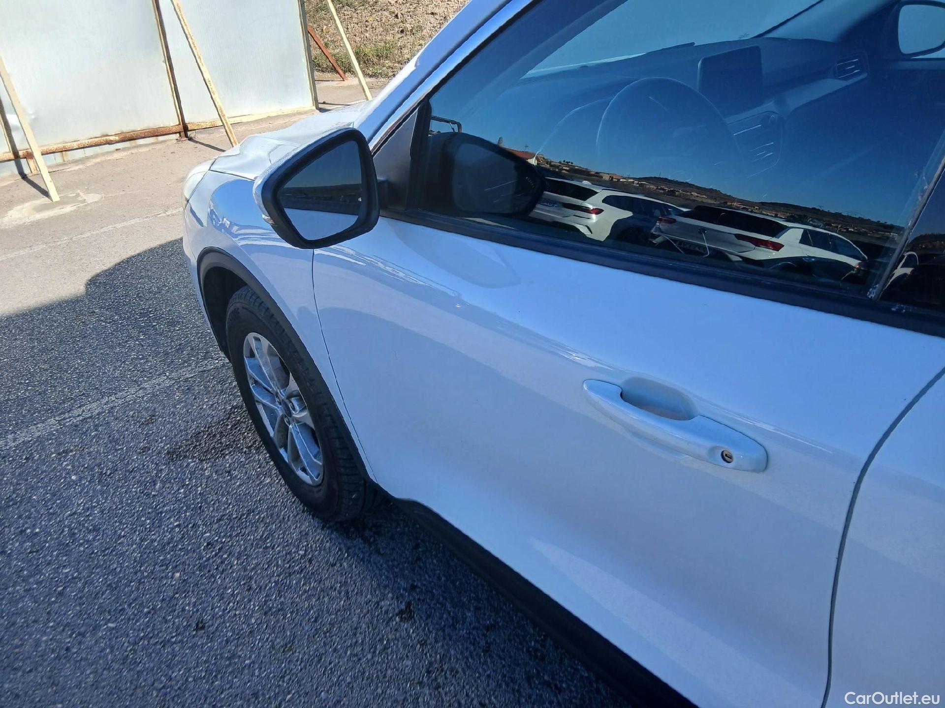  Ford  Kuga FORD  / 2019 / 5P / todoterreno Titanium 2.0 EcoBlue MHEV 110kW (150CV) #6