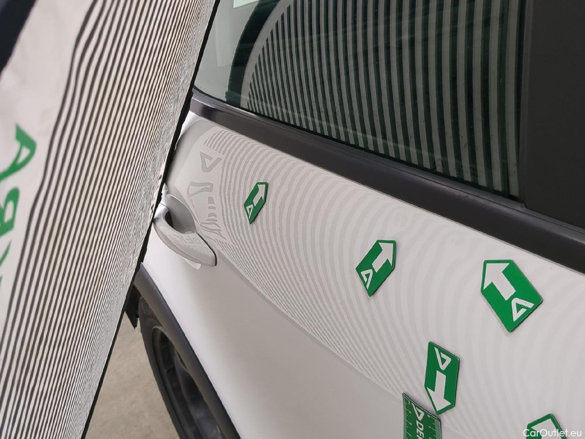  Citroen  C3 CITROEN  Société / 2020 / 5P / Berline / VU PureTech 83 S&S BVM Feel Nav #25