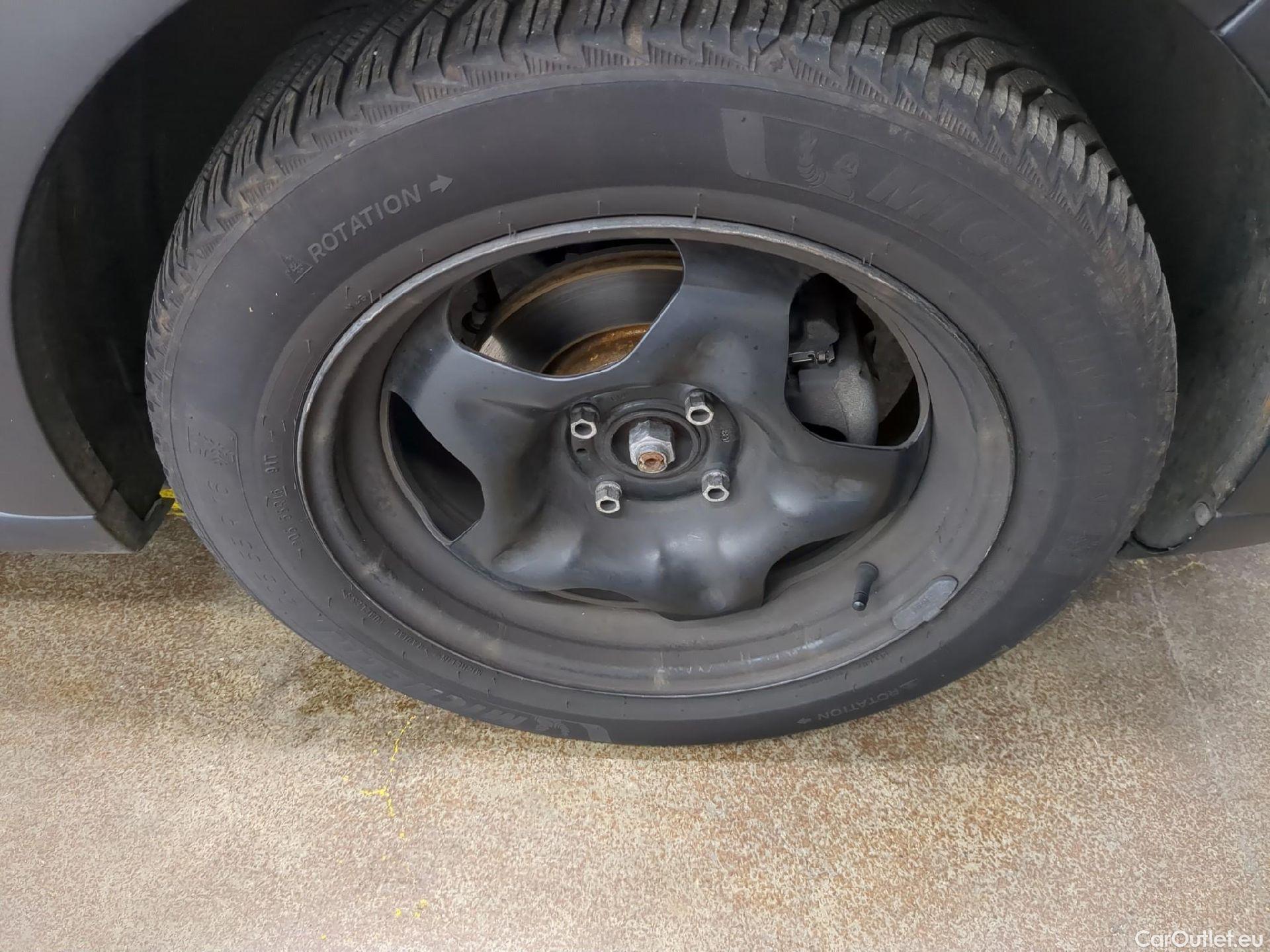  Citroen  C3 CITROEN  Société / 2020 / 5P / Berline / VU PureTech 83 S&S BVM Feel Nav #3