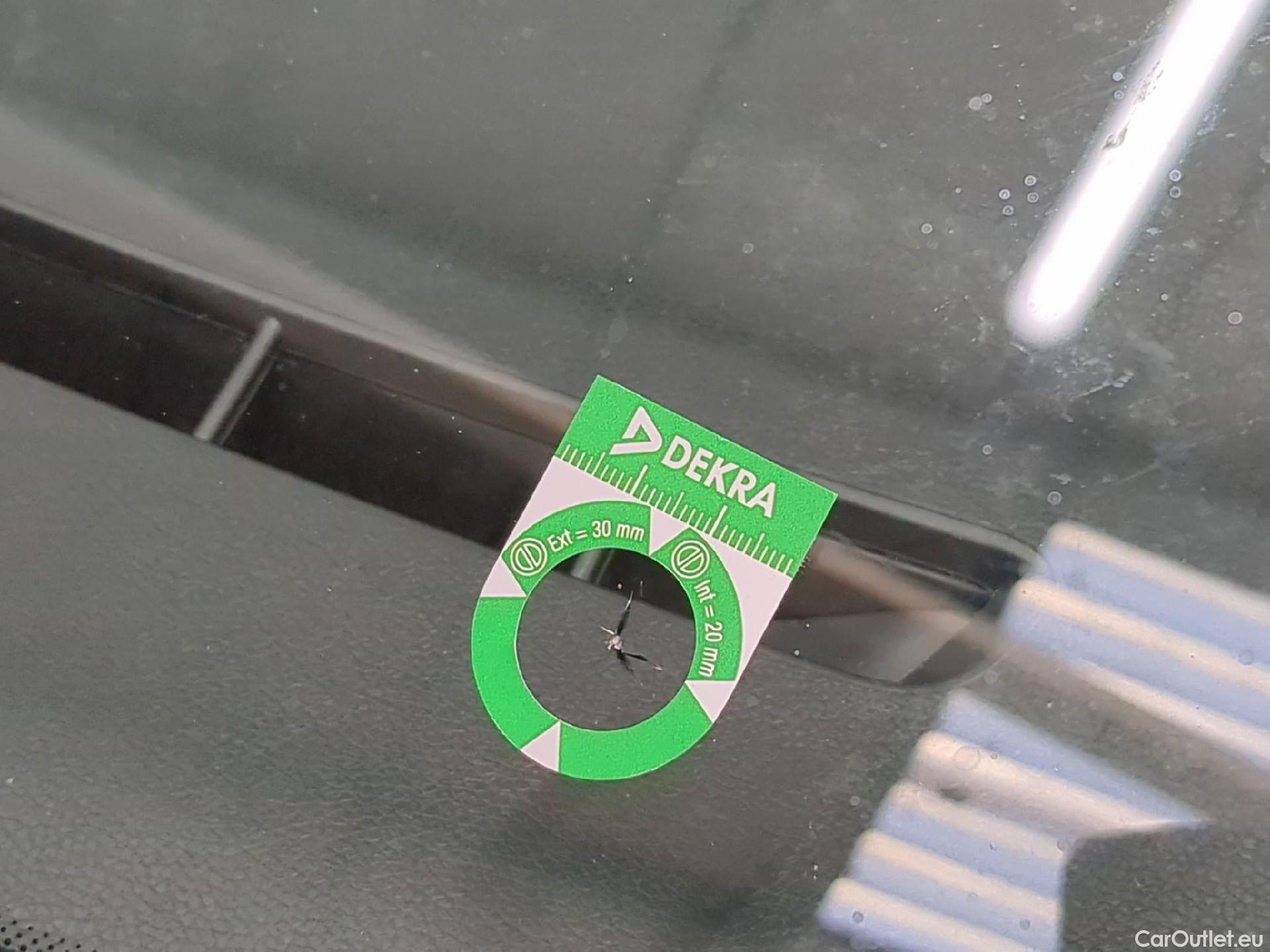  Citroen  C3 CITROEN  Société / 2020 / 5P / Berline / VU PureTech 83 S&S BVM Feel Nav #64