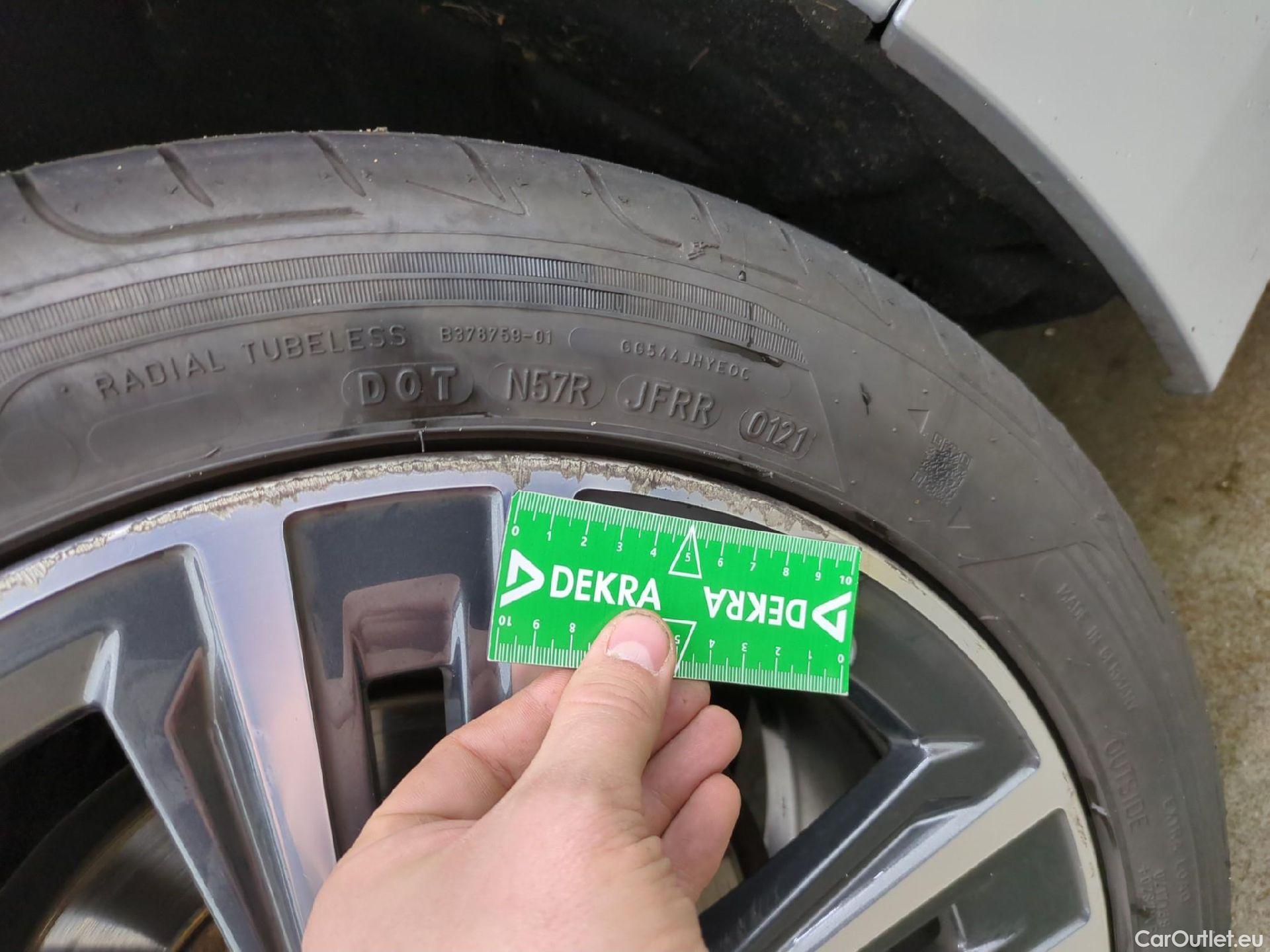  Bmw  Serie 1 Série 1 Berline 118 i Lounge 1.5 135CV BVA7 E6d #10