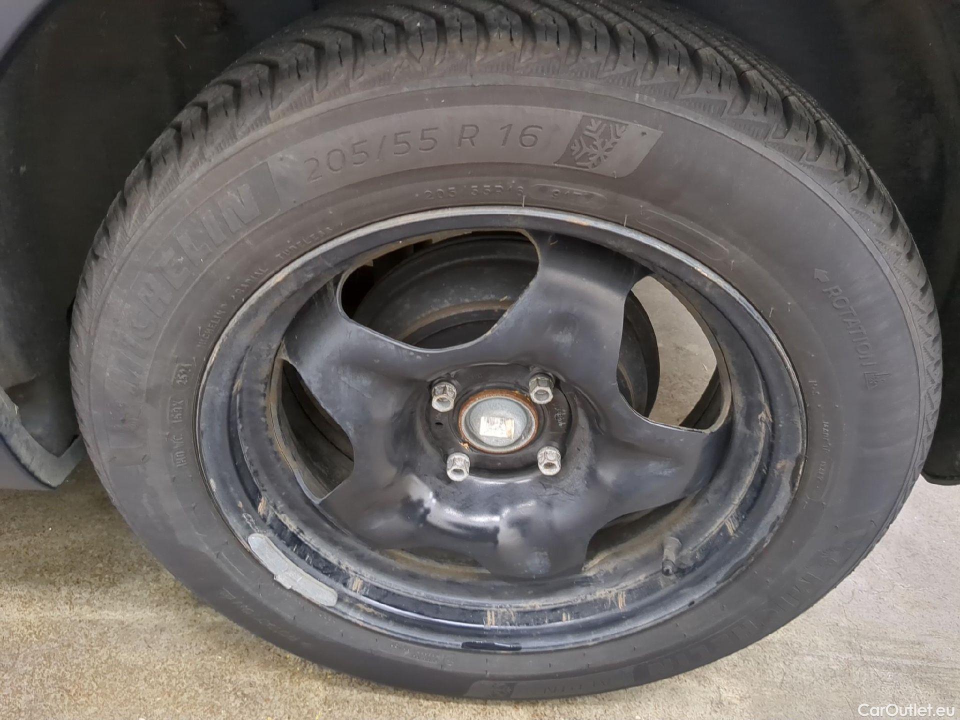  Citroen  C3 CITROEN  Société / 2020 / 5P / Berline / VU PureTech 83 S&S BVM Feel Nav #5