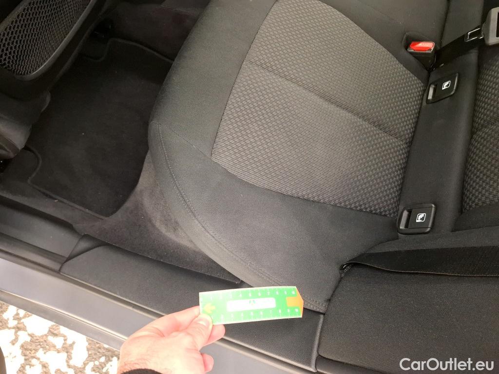  Bmw  Serie 1 BMW Série 1 / 2019 / 5P / Berline 116i DKG7 Business Design #12