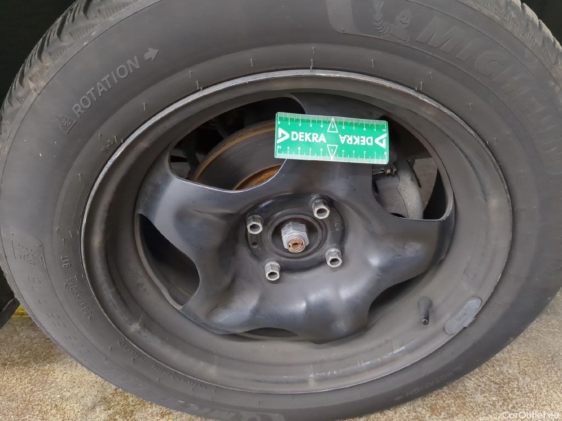  Citroen  C3 CITROEN  Société / 2020 / 5P / Berline / VU PureTech 83 S&S BVM Feel Nav #7