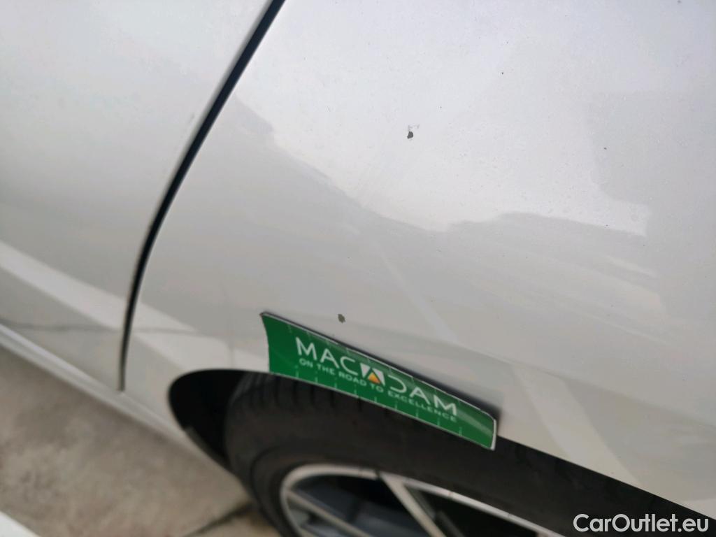  Bmw  Serie 3  Touring 320d Sport Line 2.0 190CV AT8 #9