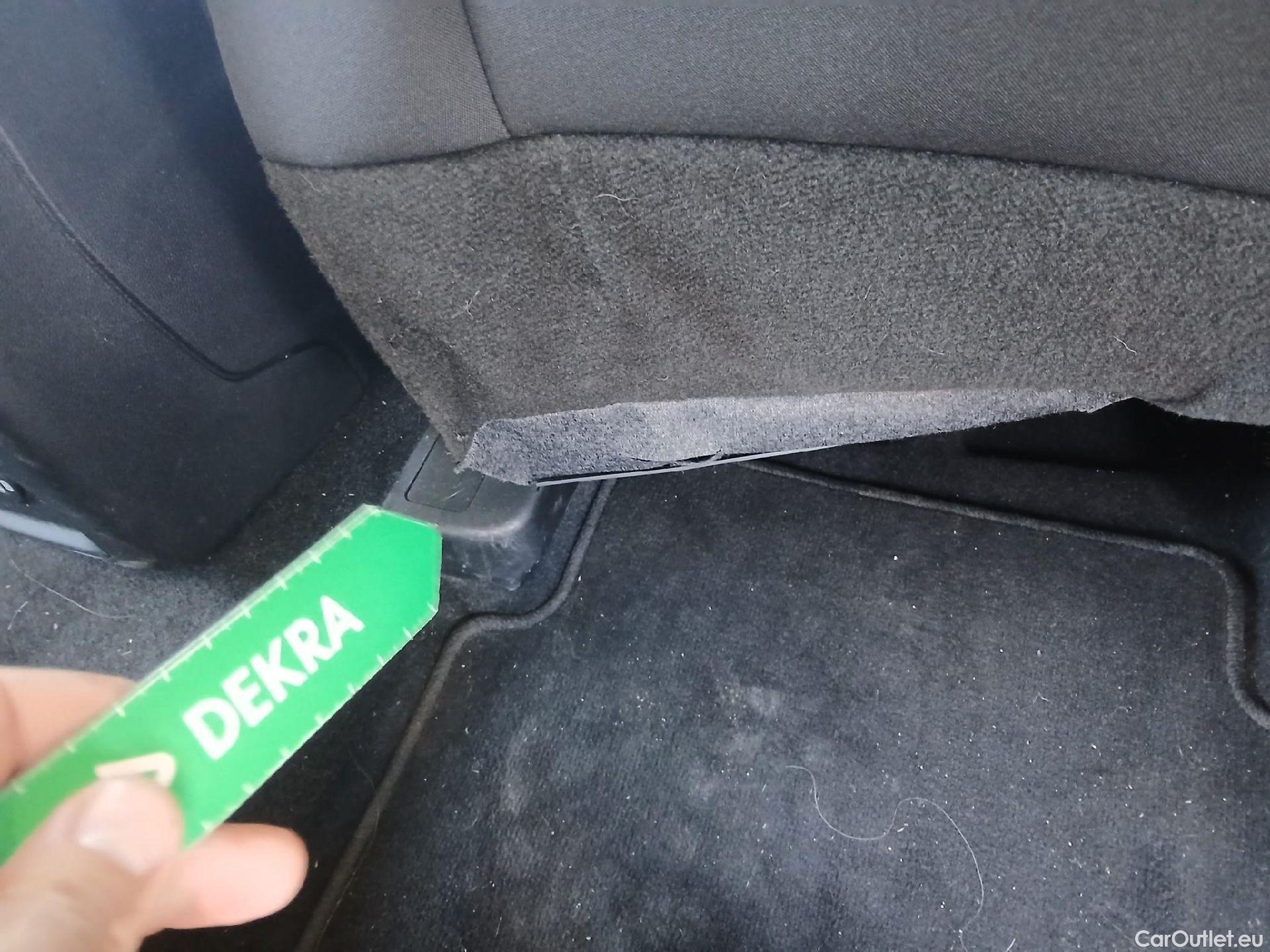  Ford  Kuga FORD  / 2019 / 5P / todoterreno Titanium 2.0 EcoBlue MHEV 110kW (150CV) #16