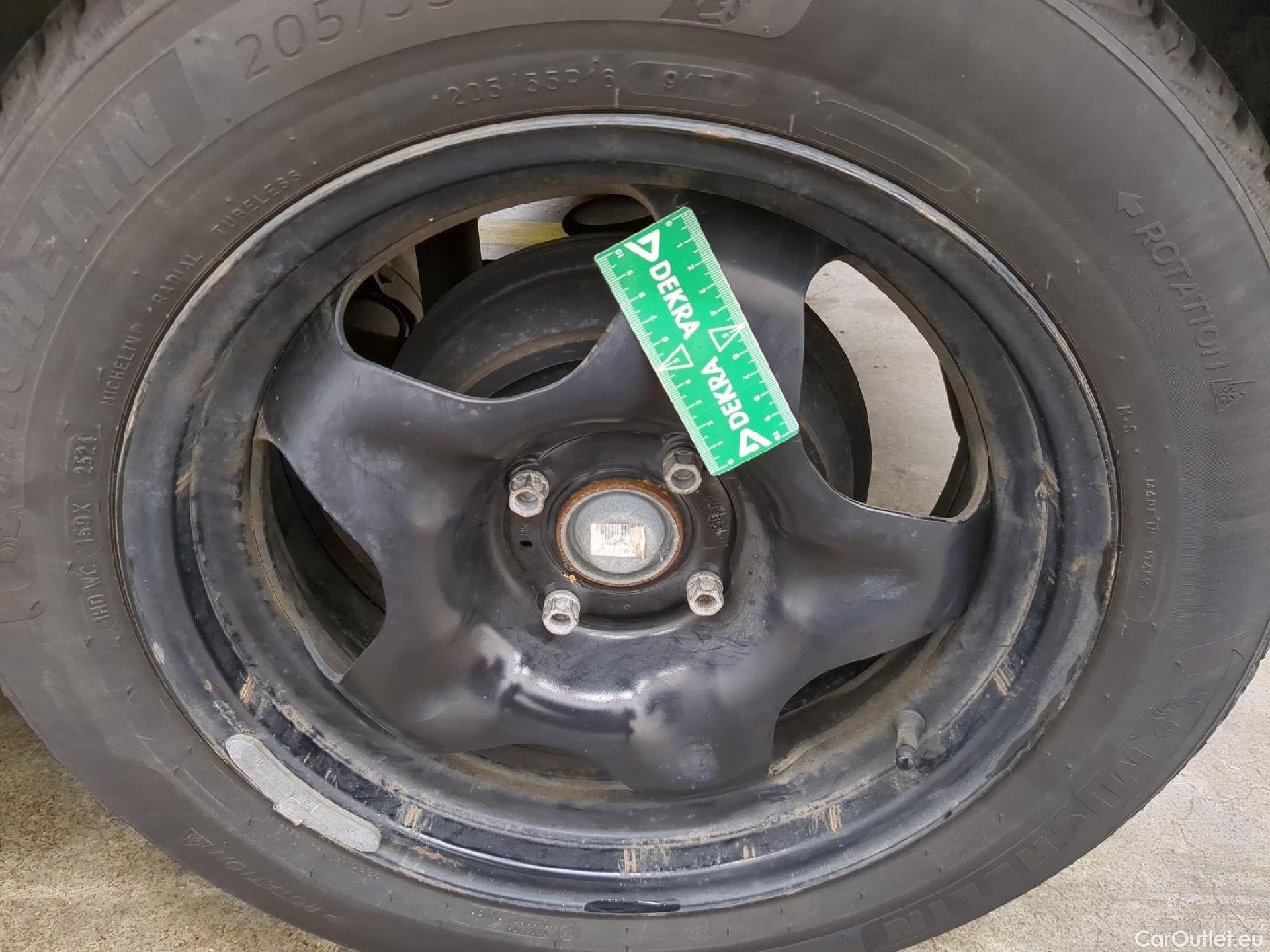  Citroen  C3 CITROEN  Société / 2020 / 5P / Berline / VU PureTech 83 S&S BVM Feel Nav #9