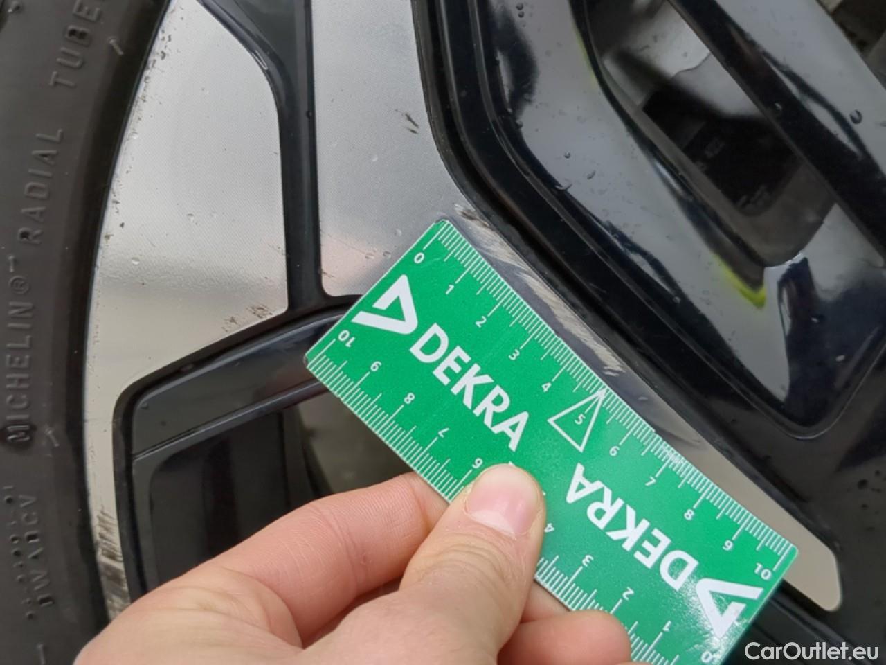  Citroen  C4  Berline Feel Pack Business 1.5 BlueHDI 110CV BVM6 E6d #7