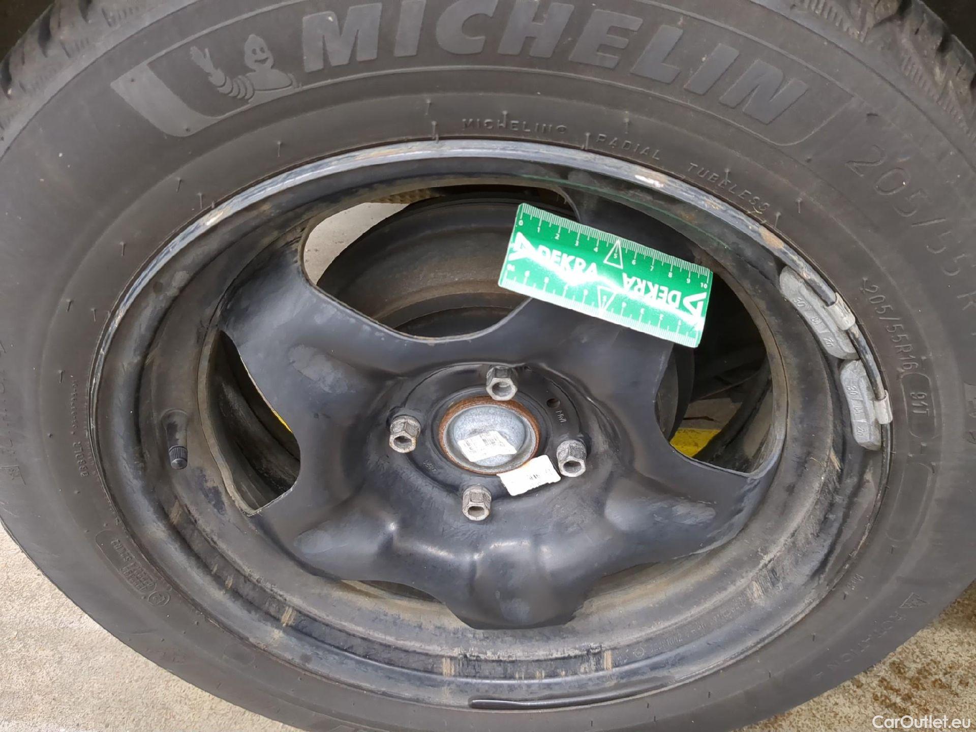  Citroen  C3 CITROEN  Société / 2020 / 5P / Berline / VU PureTech 83 S&S BVM Feel Nav #10