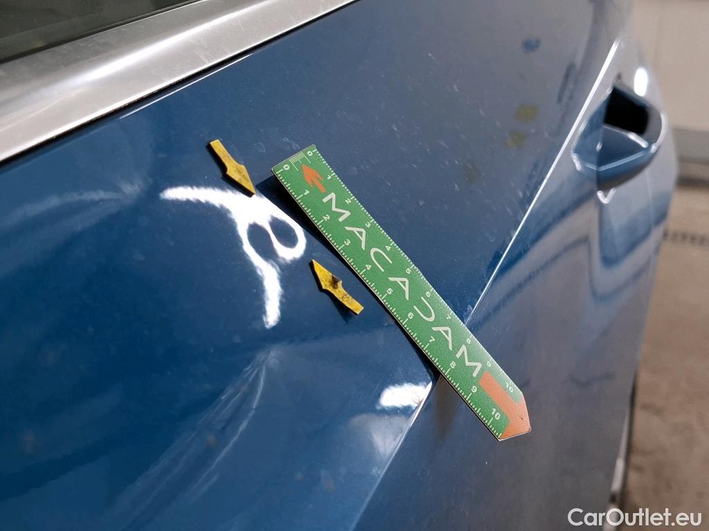  Audi  A3 AUDI  Sportback / 2020 / 5P / Berline 40 TFSI e 204 S Tronic Business Line #28