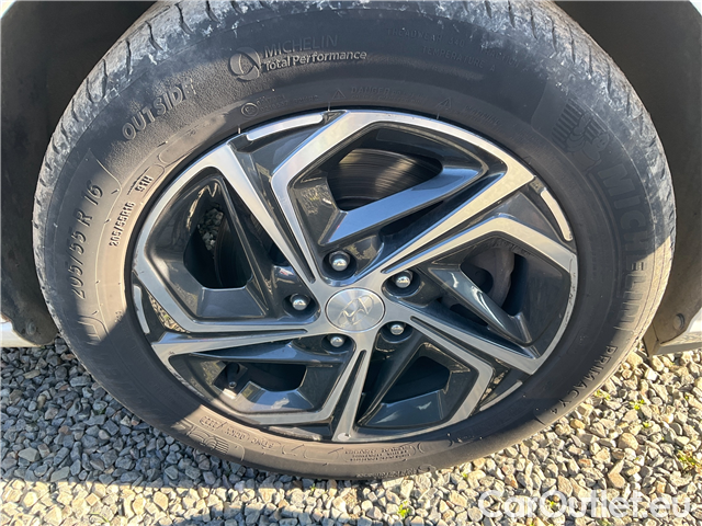  Hyundai  i30  kom.1.5i Family Comfort 5d #5