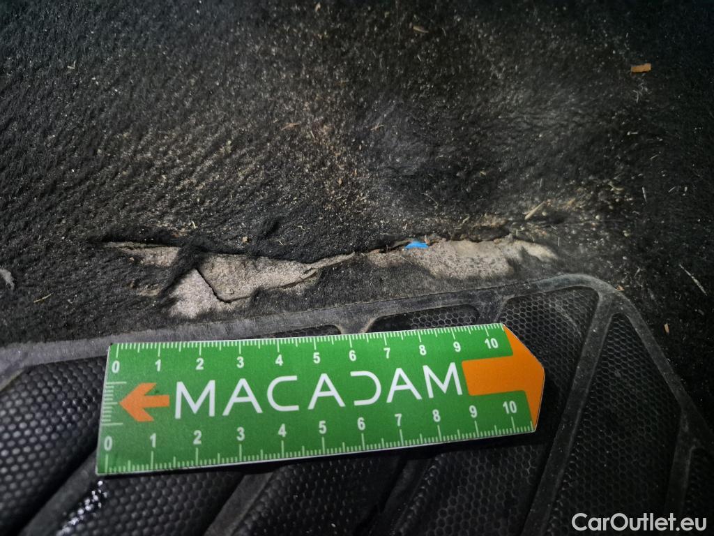  Peugeot  3008  Allure Pack 1.5 HDi 130CV BVA8 E6d #2