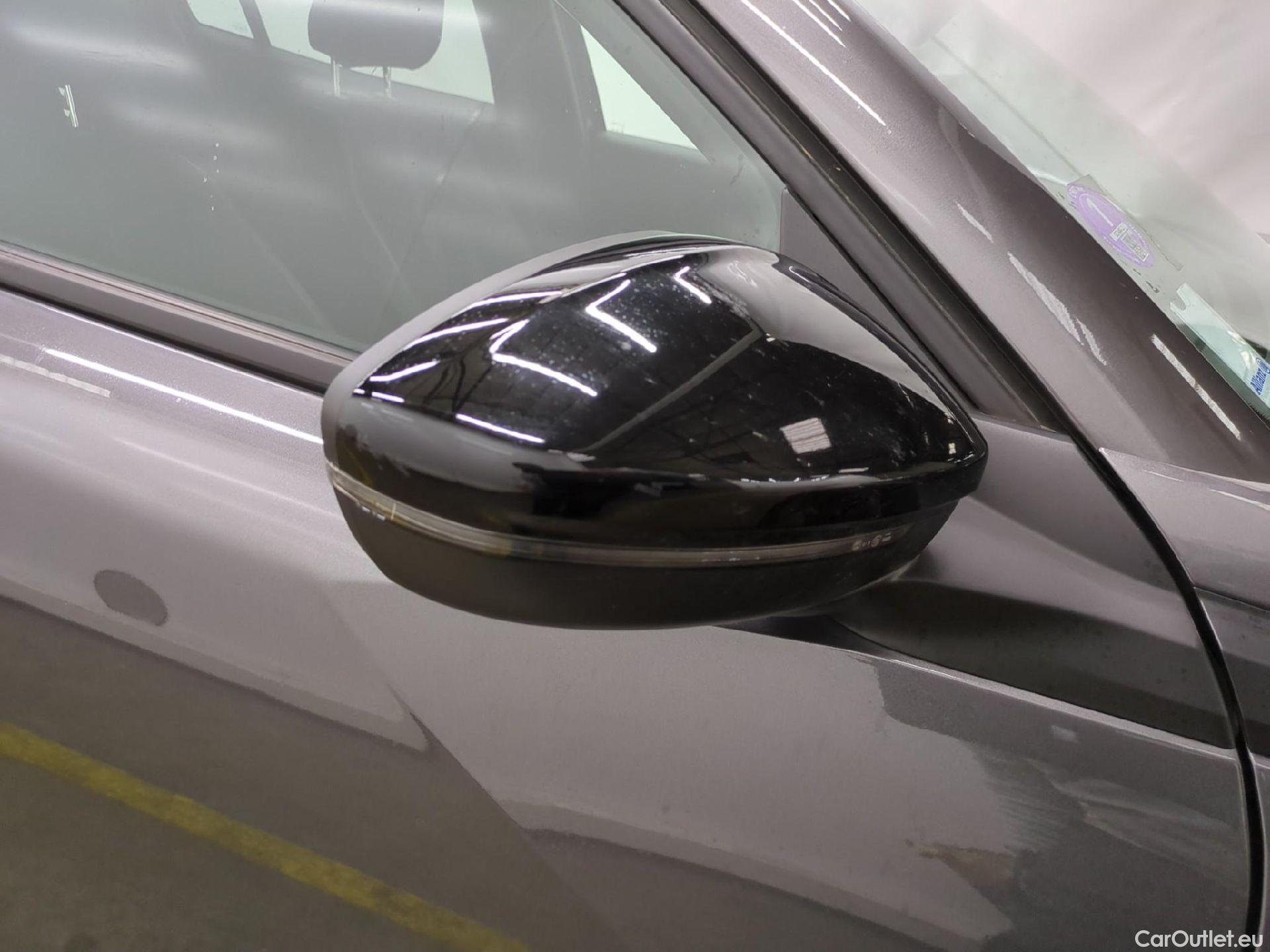  Peugeot  2008  Allure Pack 1.2 PureTech 100CV BVM6 E6d #35