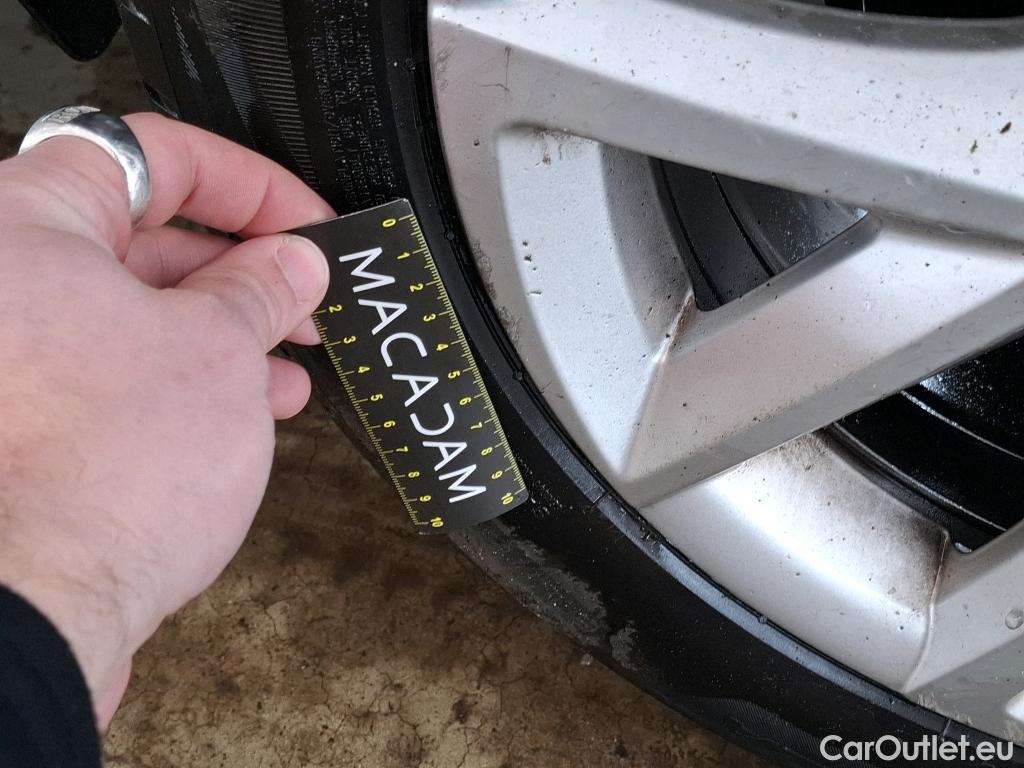  Seat  Leon SEAT  Sportstourer / 2020 / 5P / Break 1.0 eTSI 110 DSG S&S Style Business #12