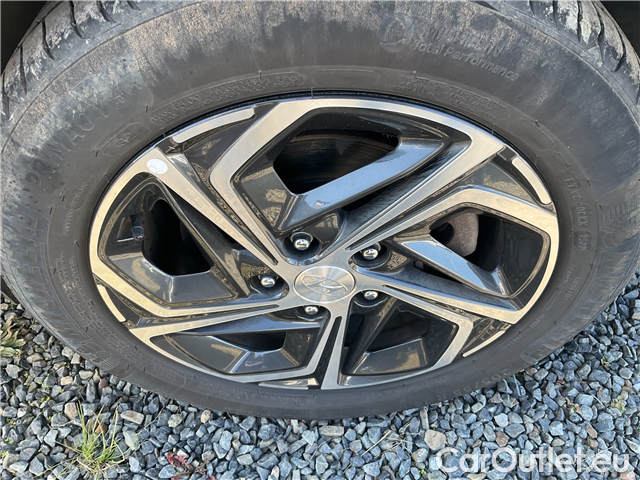  Hyundai  i30  kom.1.5i Family Comfort 5d #14