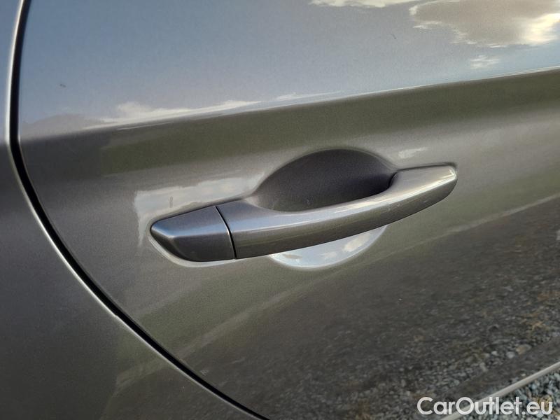  Hyundai  i30  (PD)(01.2017  ->)  kom.1.5T-GDI Family Smart #2