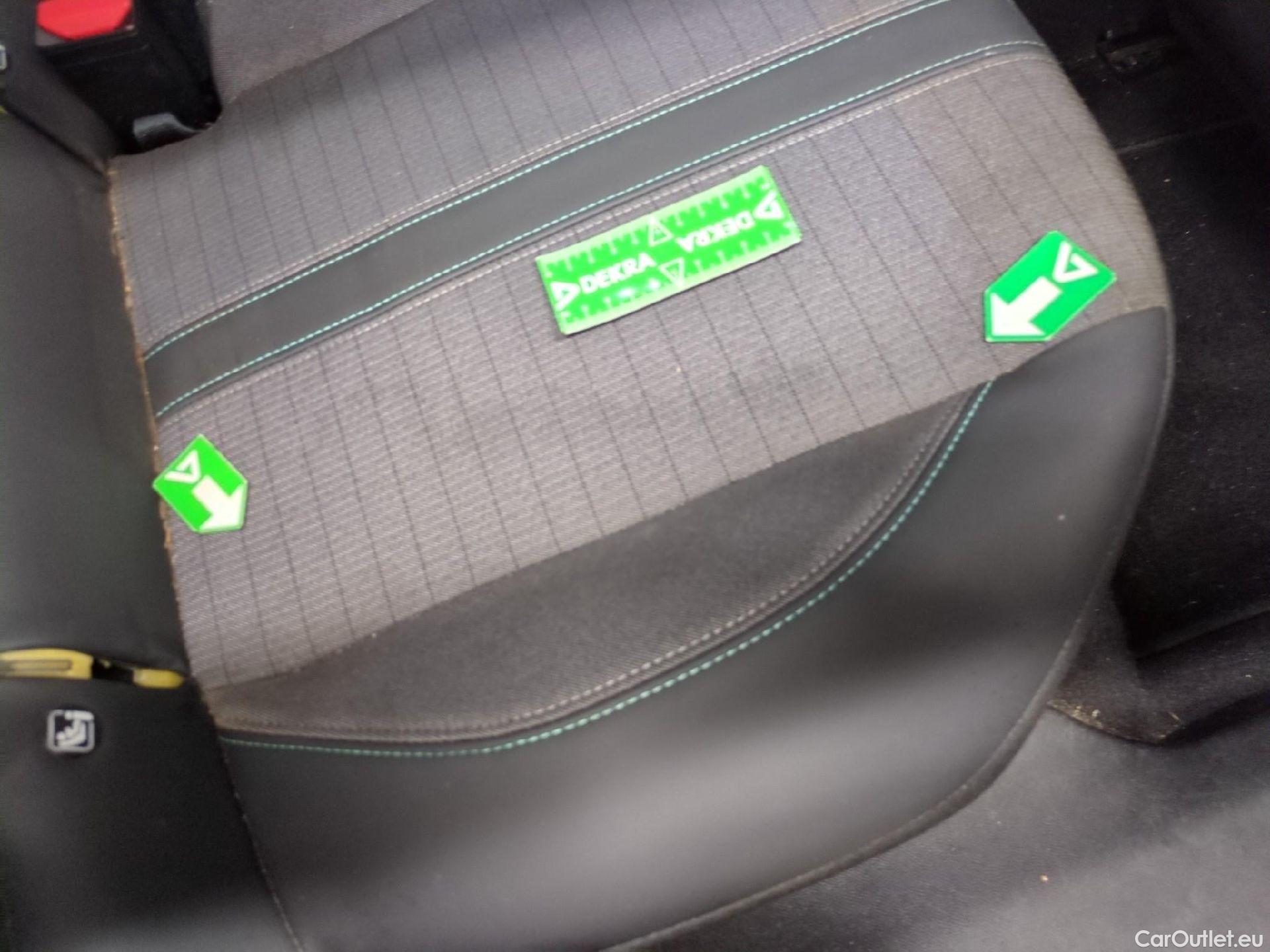  Peugeot  2008  Allure Pack 1.2 PureTech 100CV BVM6 E6d #20