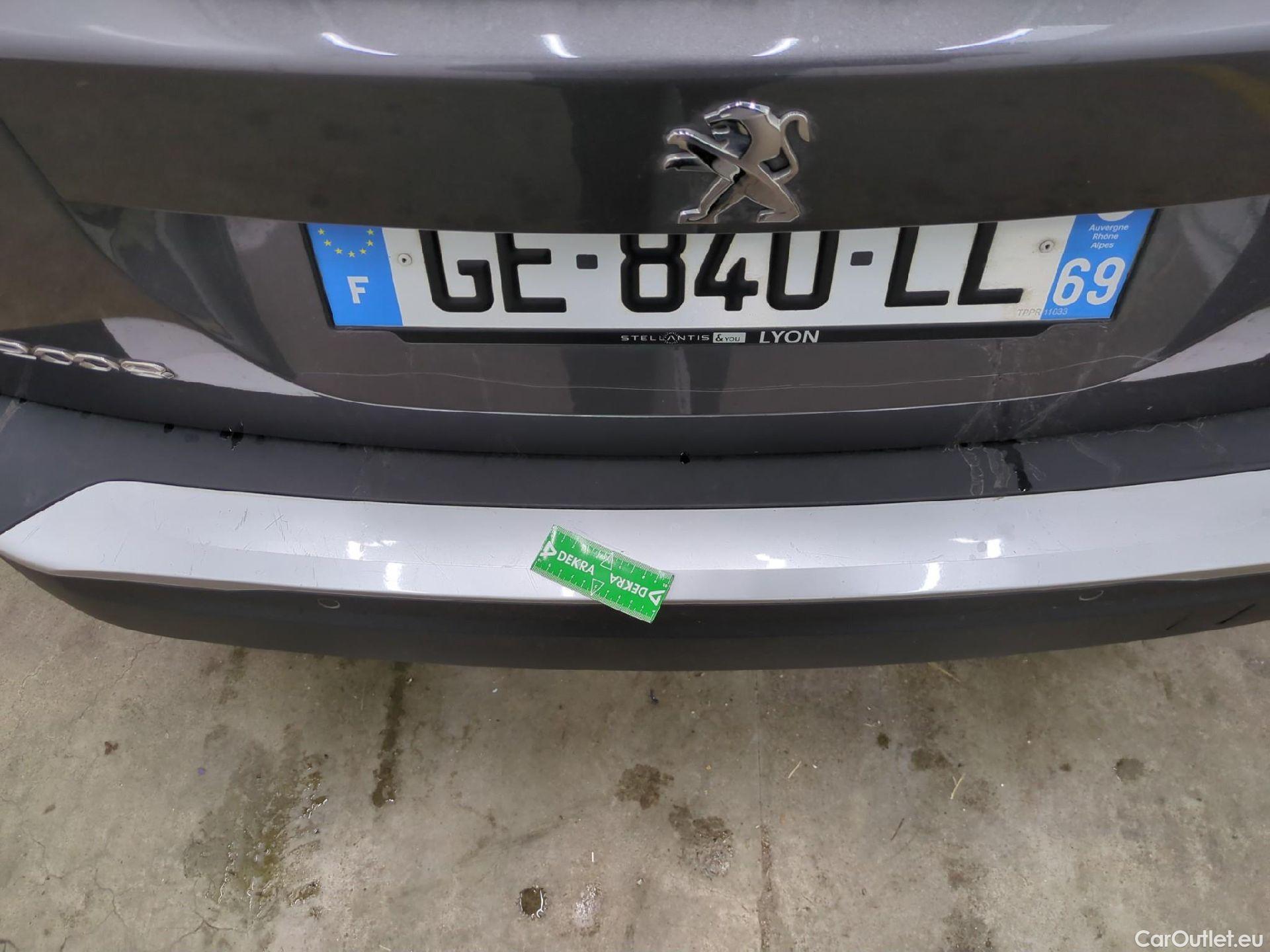  Peugeot  2008  Allure Pack 1.2 PureTech 100CV BVM6 E6d #32