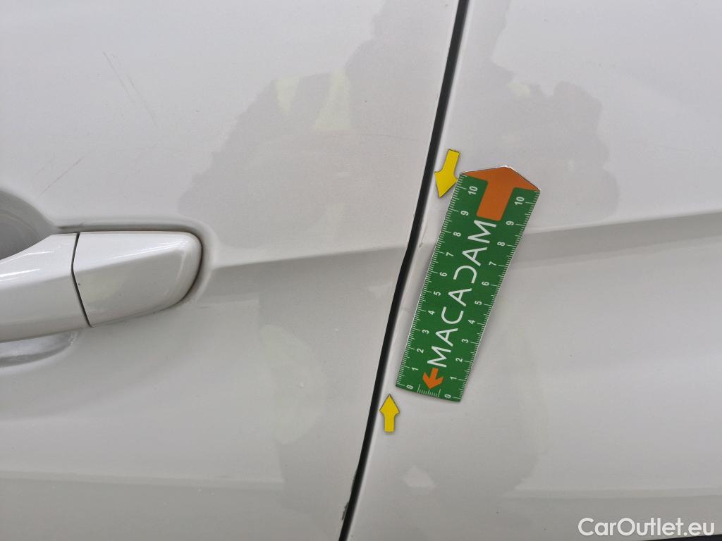  Peugeot  3008  Allure Pack 1.5 HDi 130CV BVA8 E6d #25