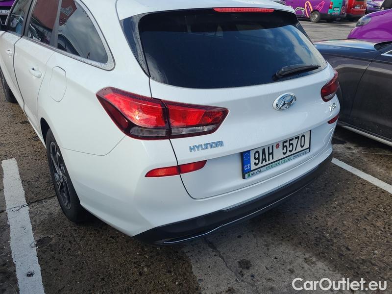  Hyundai  i30   cw (PD)(2017->)  kom.1.5T-GDI Smart 5d #10
