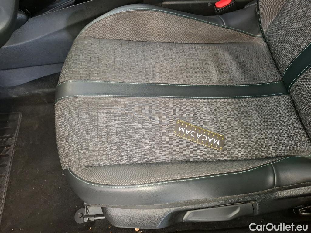  Peugeot  2008  Allure Business 1.5 HDi 130CV BVA8 E6d #50