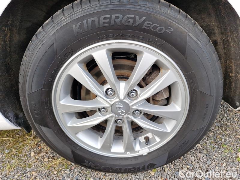  Hyundai  i30  (PD)(01.2017 ->)  kom.1.0TGDI 120 Comfort #11